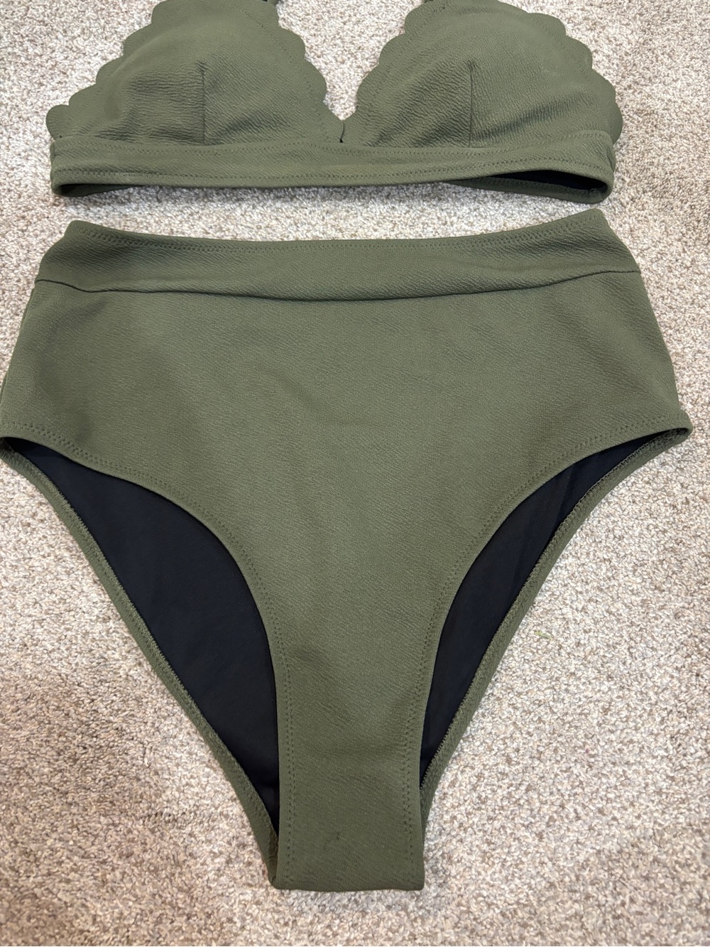 NEW! Cupshe Green High Waist Scalloped Bikini 2 Piece Set Size L - Picture 9 of 9